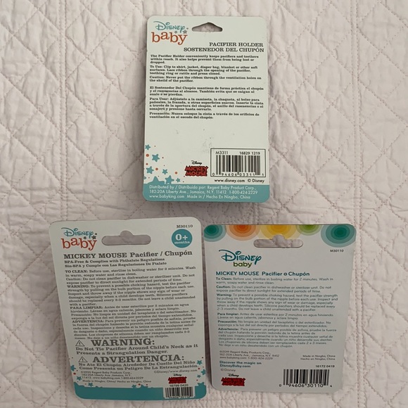 {NWT} Disney | Disney Baby Mickey Mouse Pacifier Set & Holder BPA Free 0+ Months - Picture 9 of 13